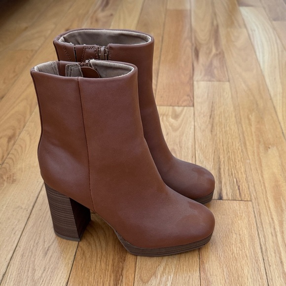 LC Lauren Conrad Shoes - LC Lauren Conrad Brown Platform Ankle Boots